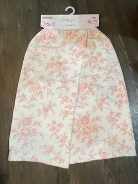 Shabby Chic floral 100% Cotton terry spa towel wrap -30”x54” velcro closure -NEW